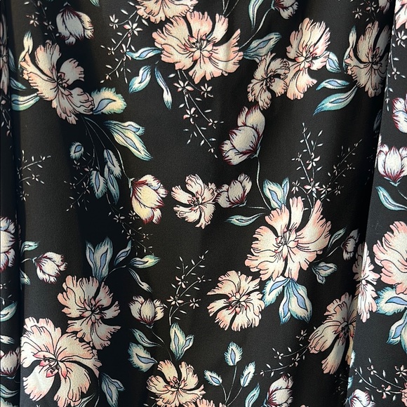 Hippie Rose Floral Tank Top - Picture 2 of 3